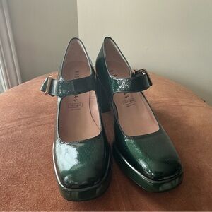 Incredible forest green platform Mary Janes